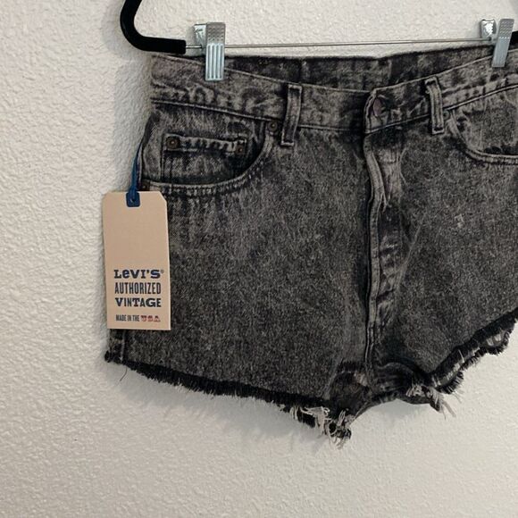 NWT-Levi’s Authorized Vintage-faded Black-button fly cutoff-denim shorts-Size 34 - Picture 9 of 16